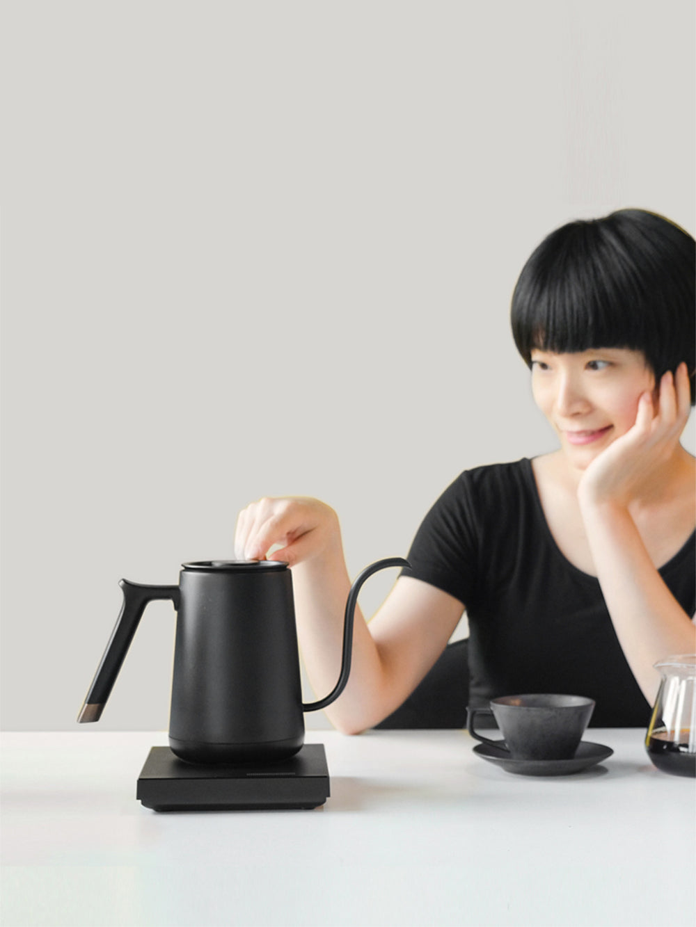 Timemore Fish Electric Pourover Kettle (120V) (1000W/600ml) (Black)